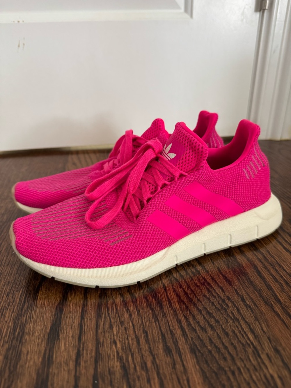 Women’s Adidas swift run hot pink running sneakers size 8.5